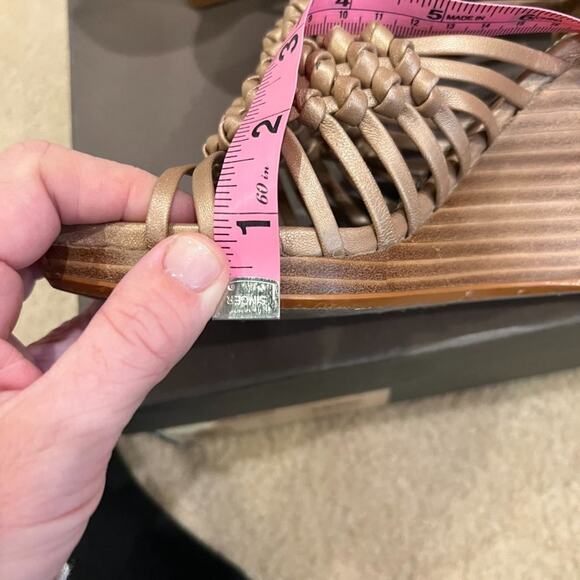 BMakowsky gold  wedge sandals , 7M - Picture 7 of 7